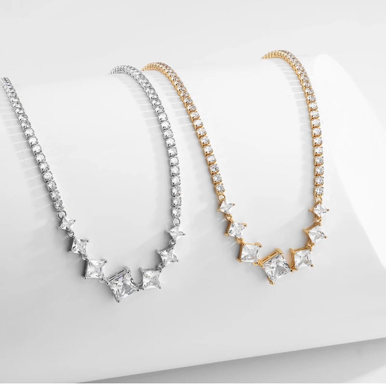 LUXE PENDANT NECKLACE